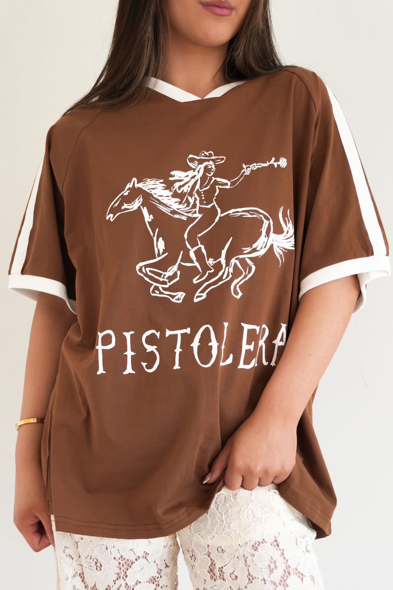 Pistolera Tee Brown