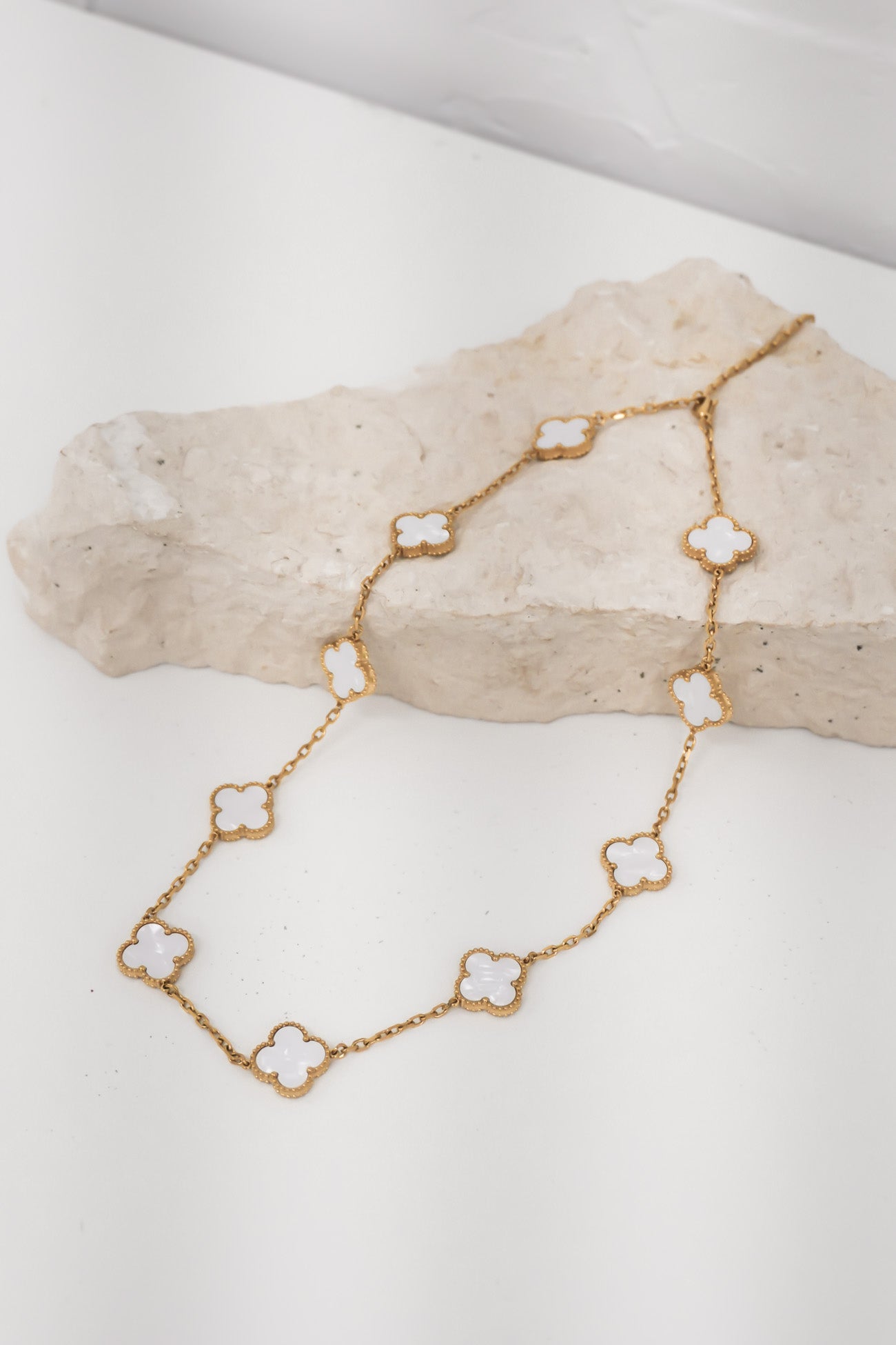 Sofia Necklace Gold