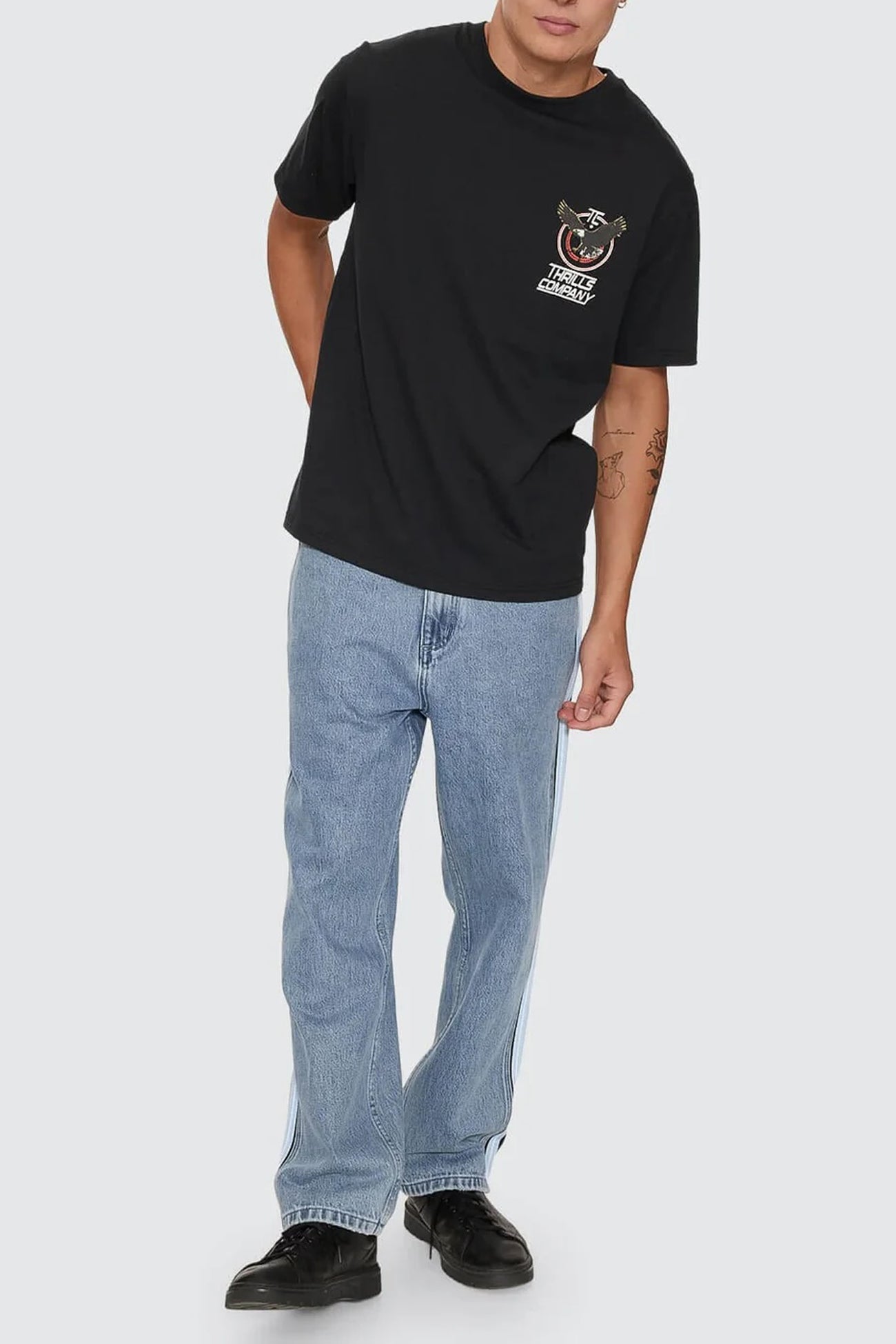 Servicing South Of Paradise Merch Tee Washed Black