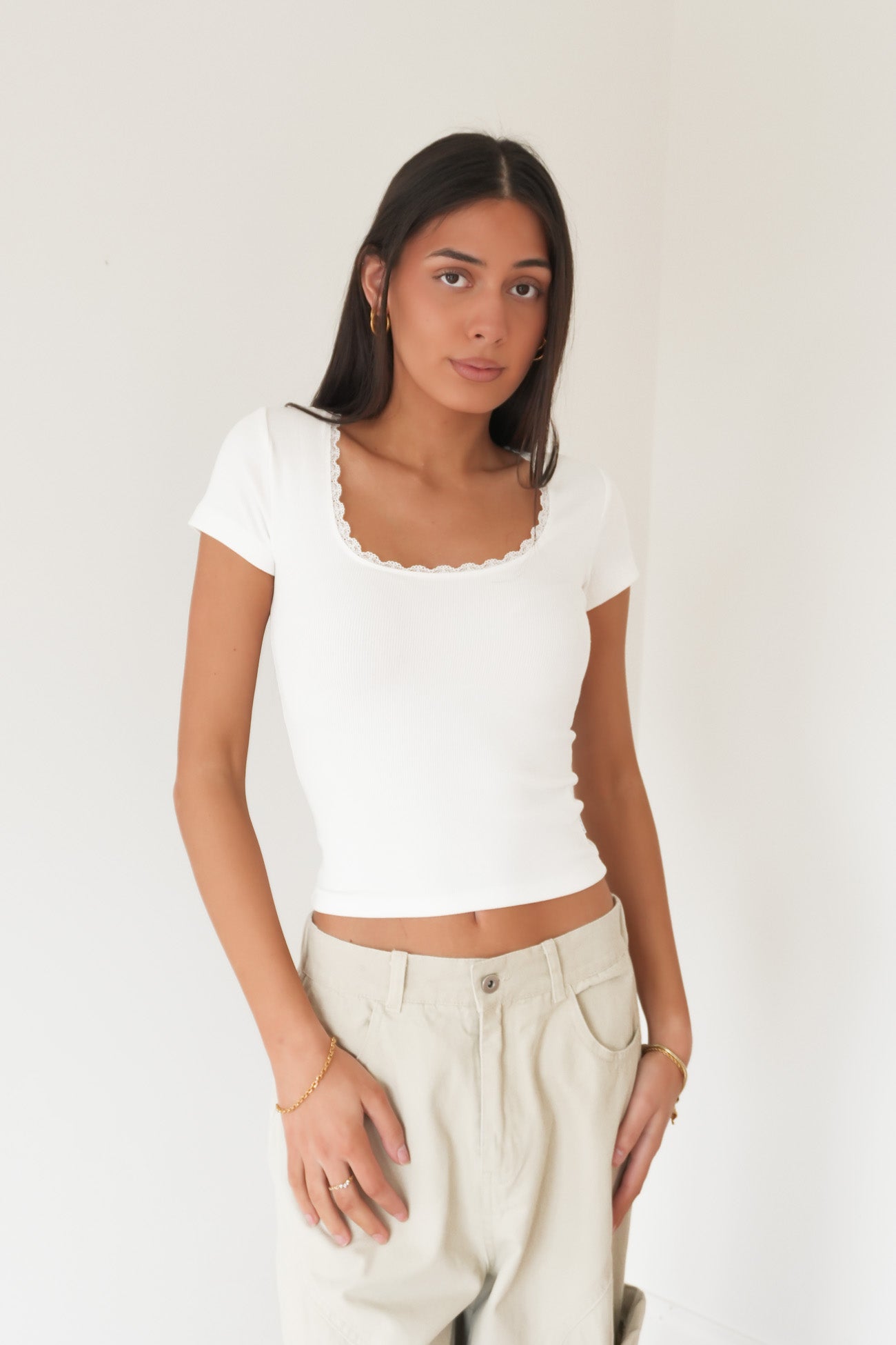 Washed Rib Lace Scoop Neck Tee Vintage White