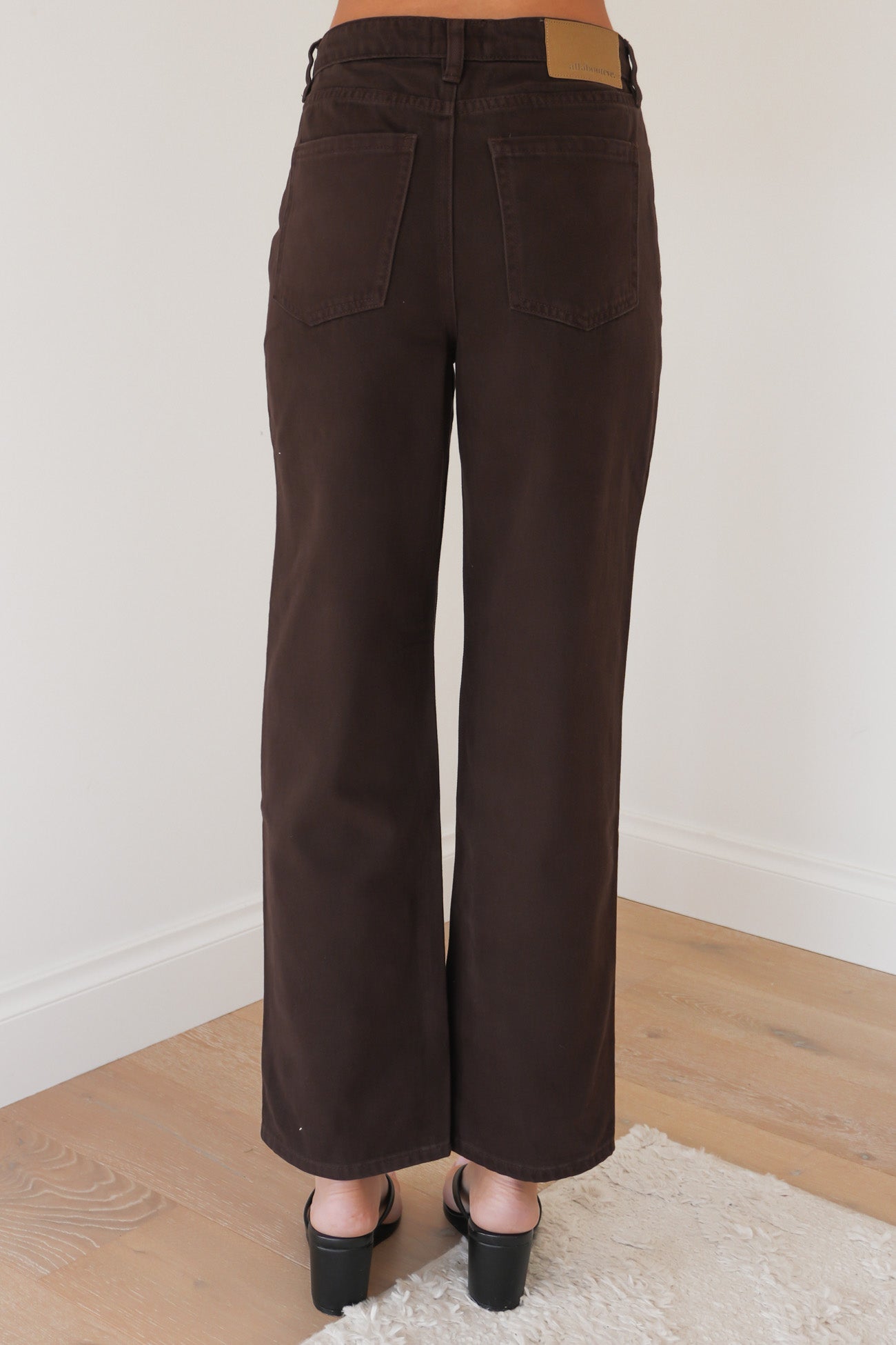 Zia Relaxed Straight Jean Brown