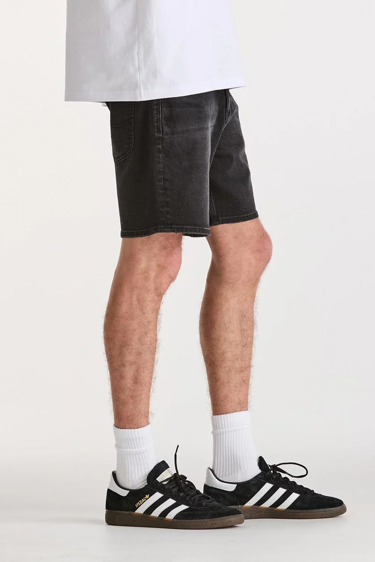 L-Two Short Black Snake