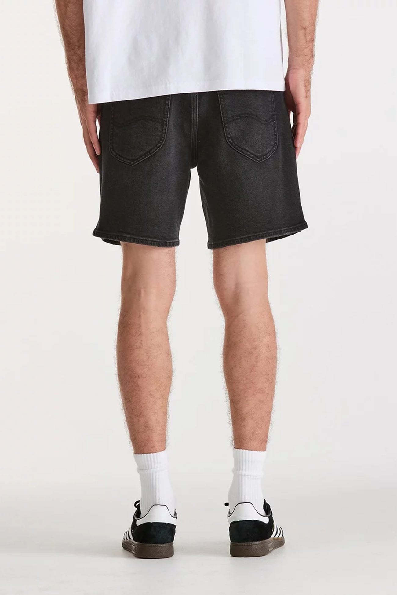 L-Two Short Black Snake