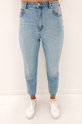 A 94 High Slim Jean Liliana