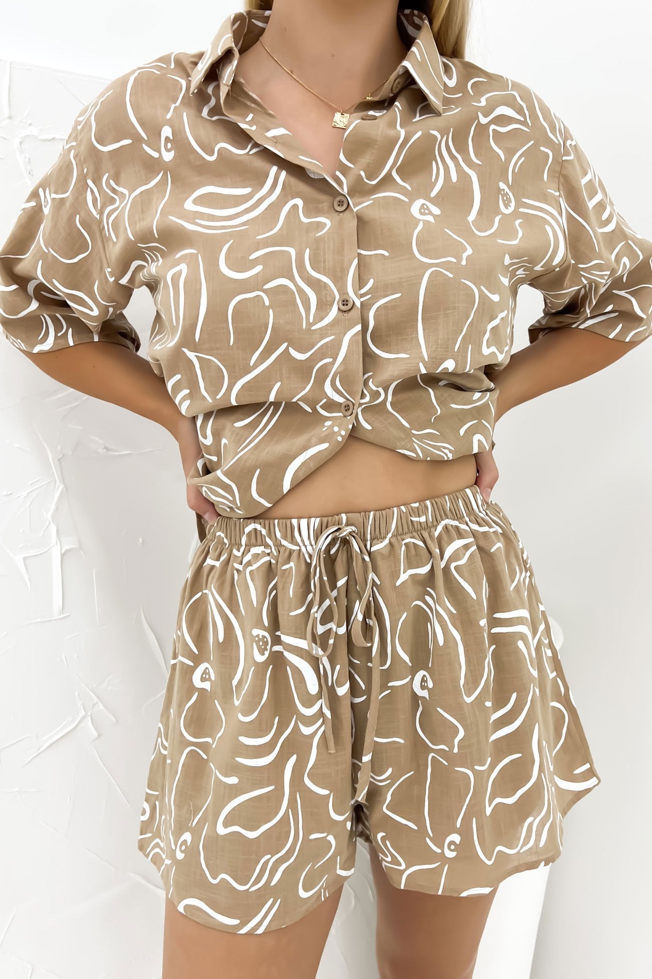 Corfu Set White Tan Floral