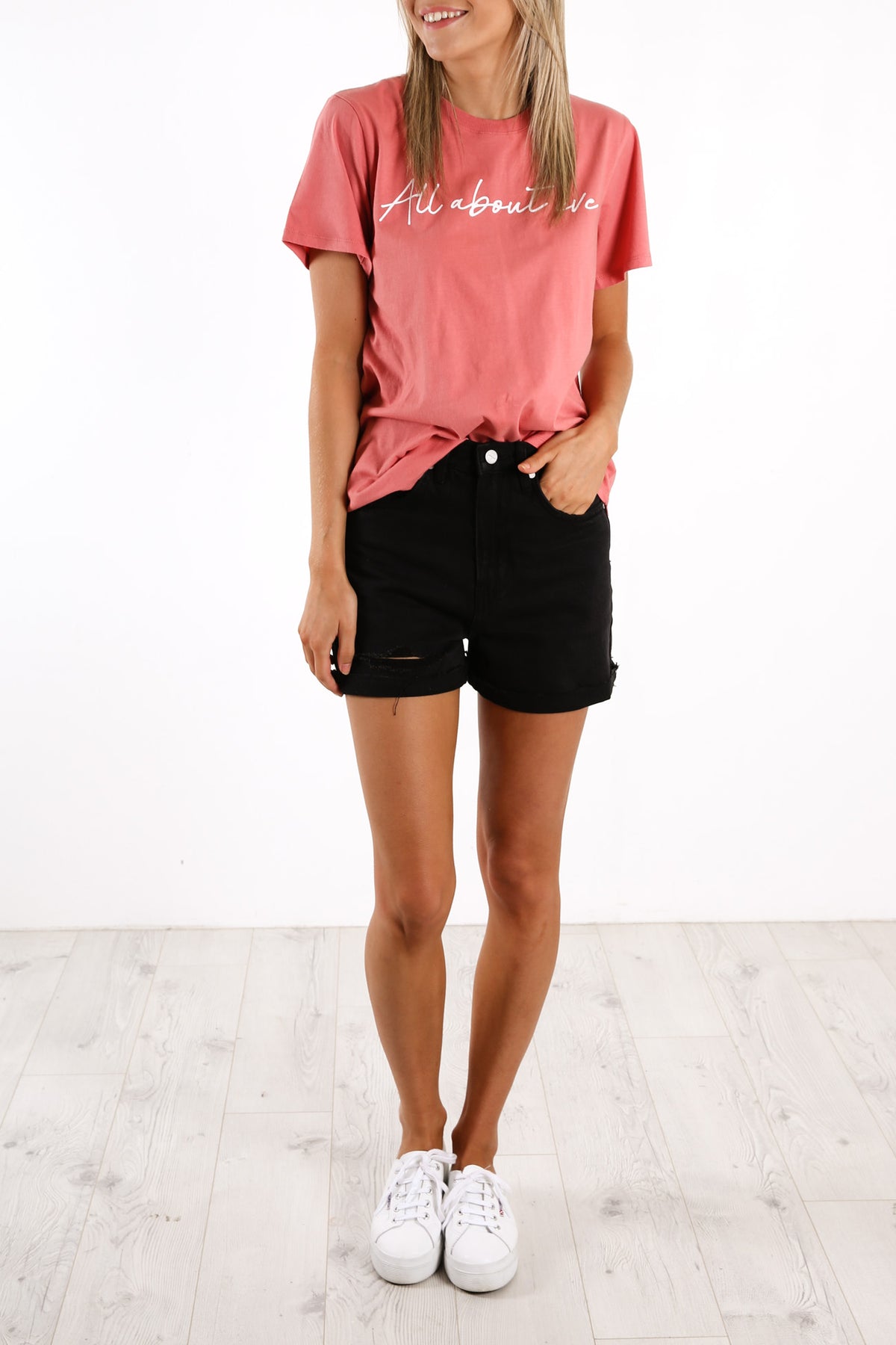 Eve Script Tee Pink