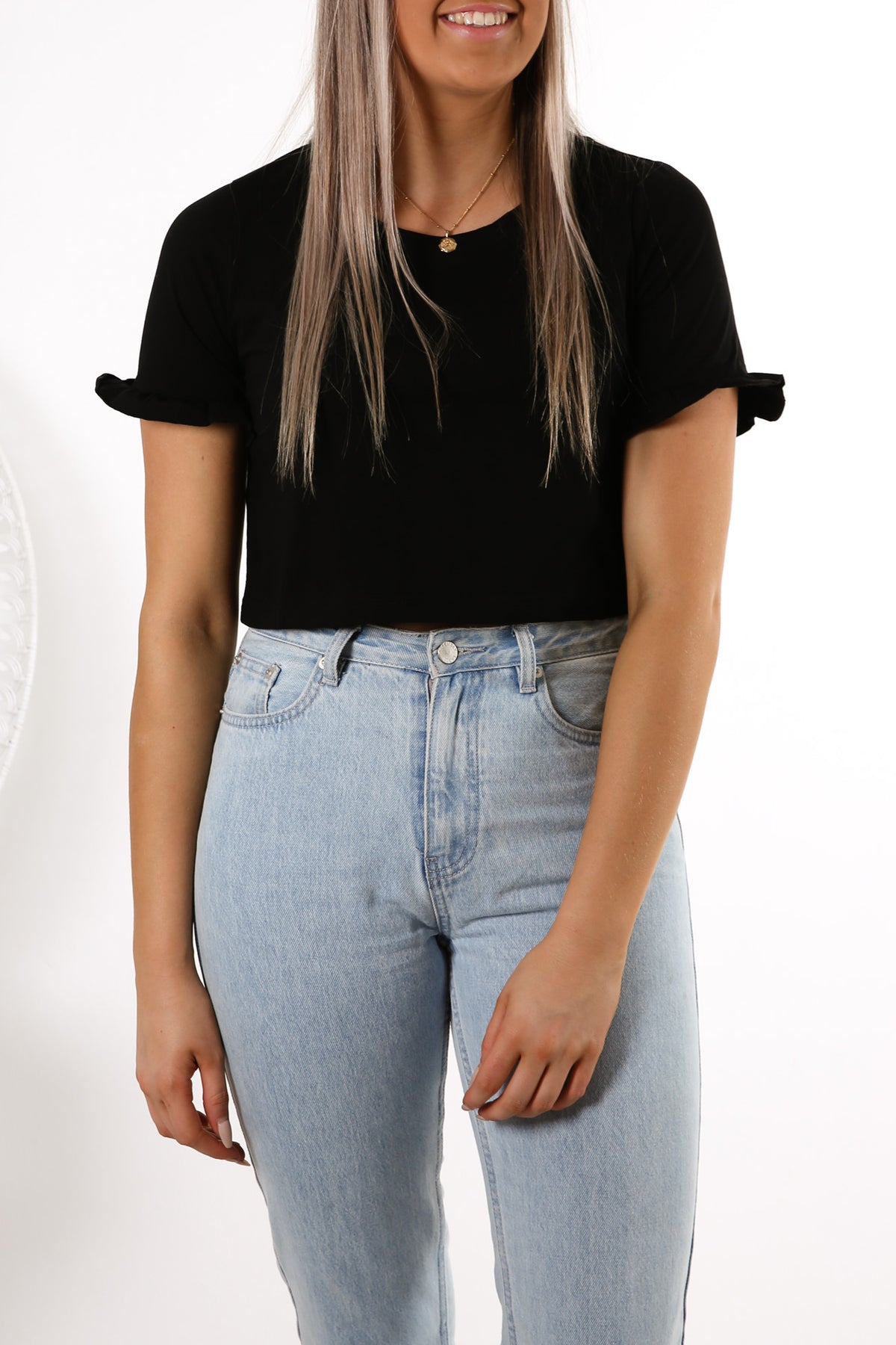 Kapono Crop Tee Black