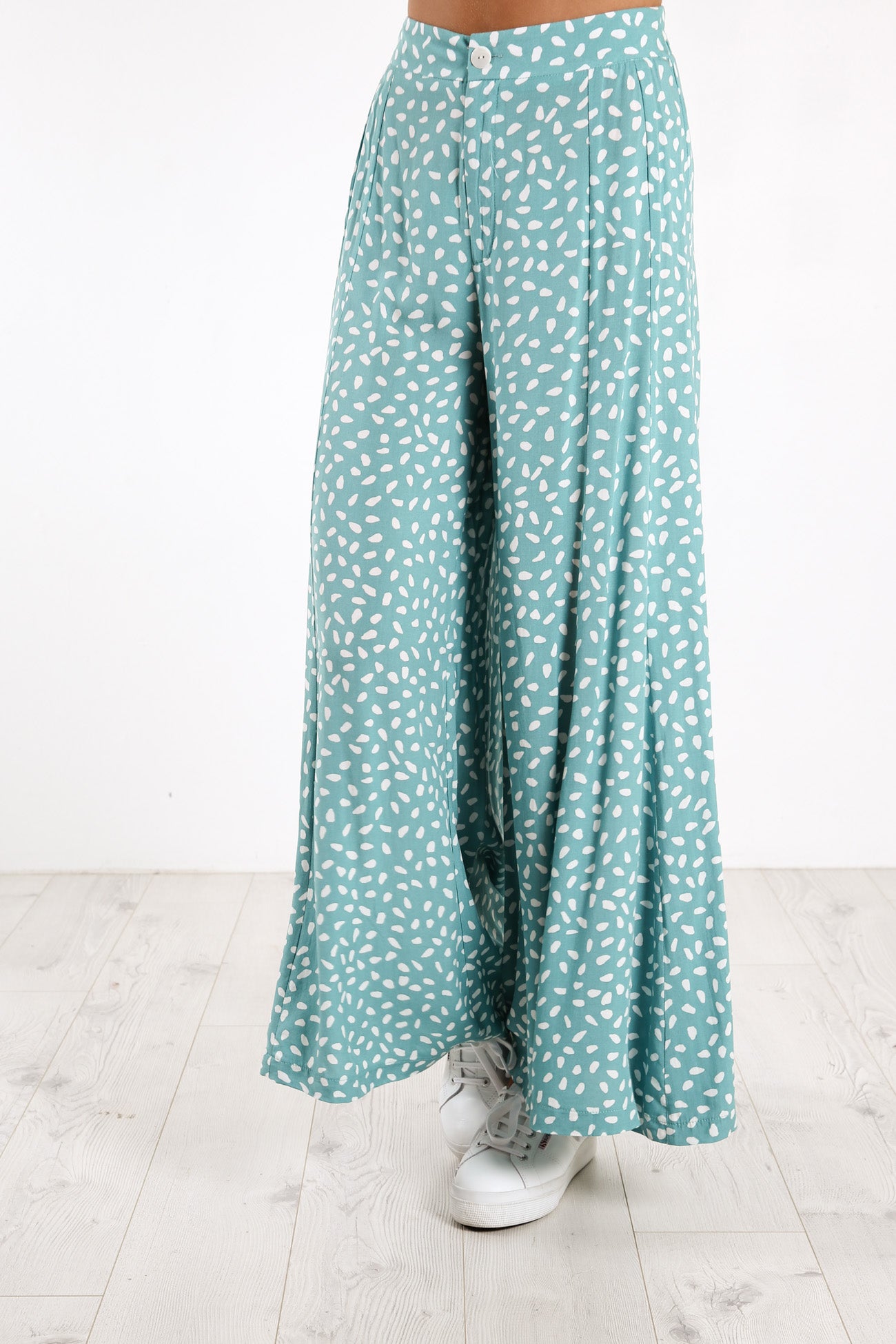 Romancing Pant Green White