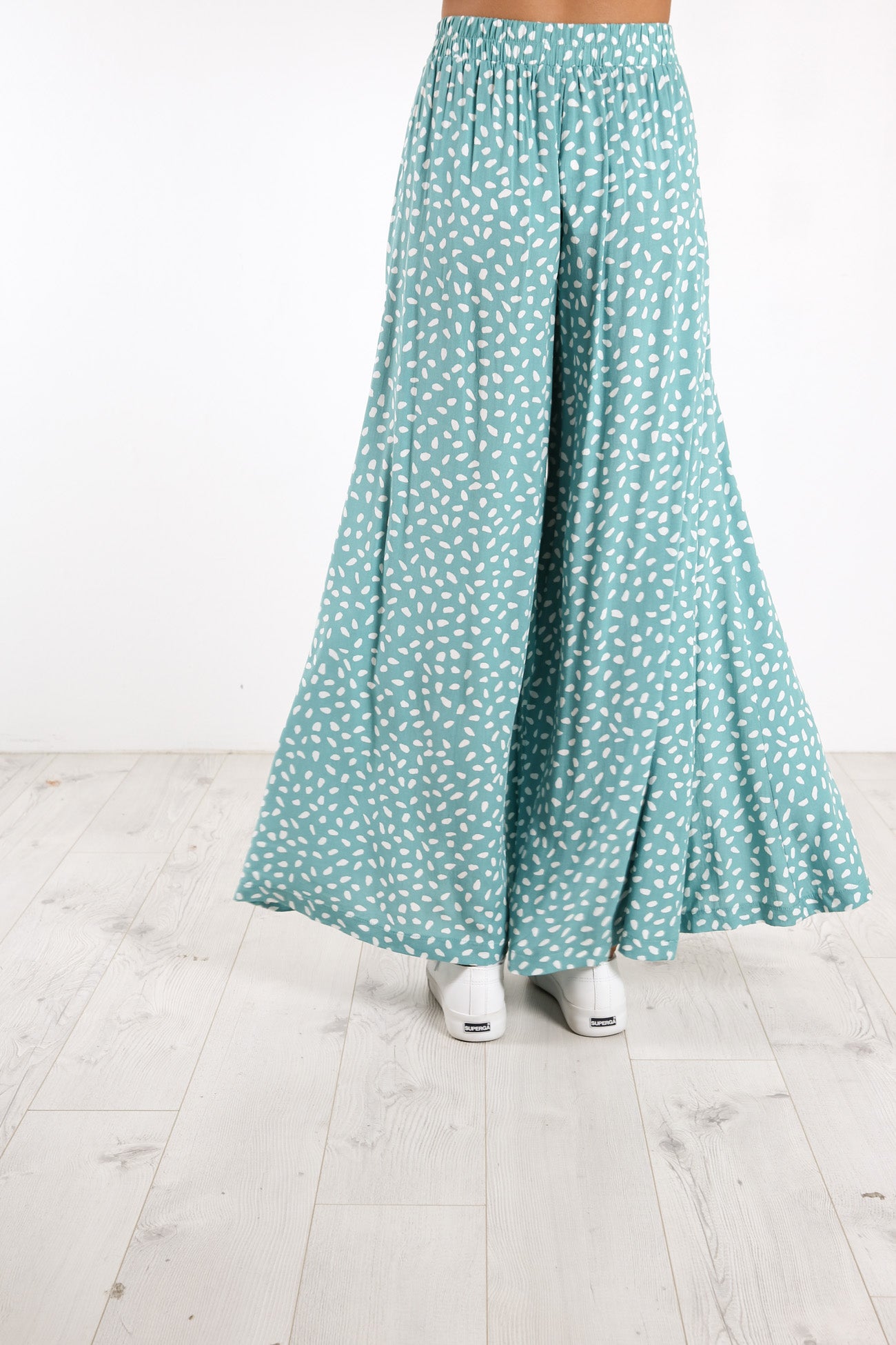 Romancing Pant Green White