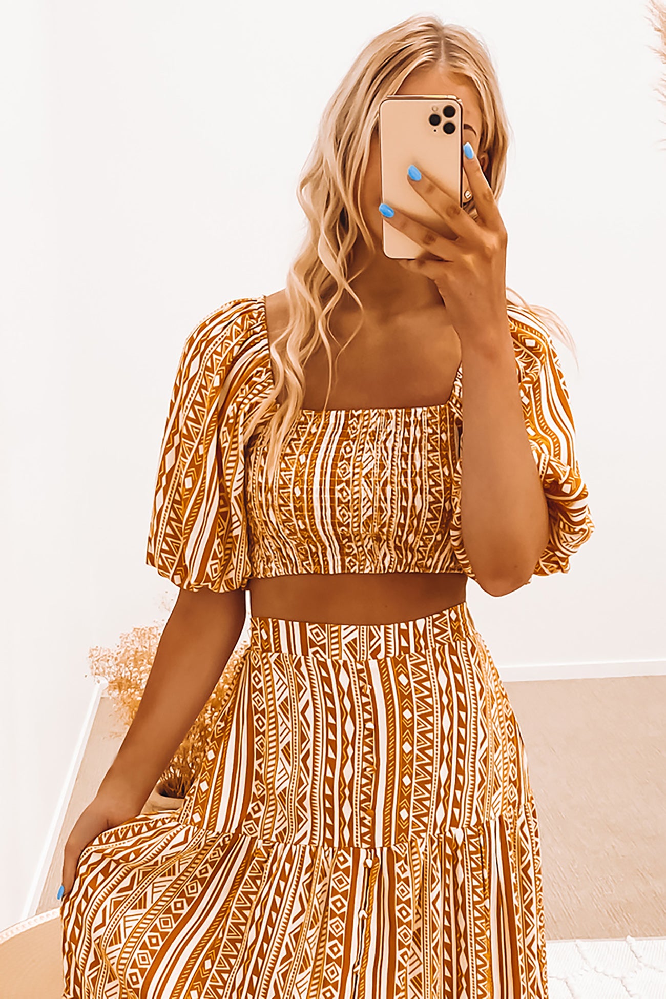 Tarhnee Crop Orange