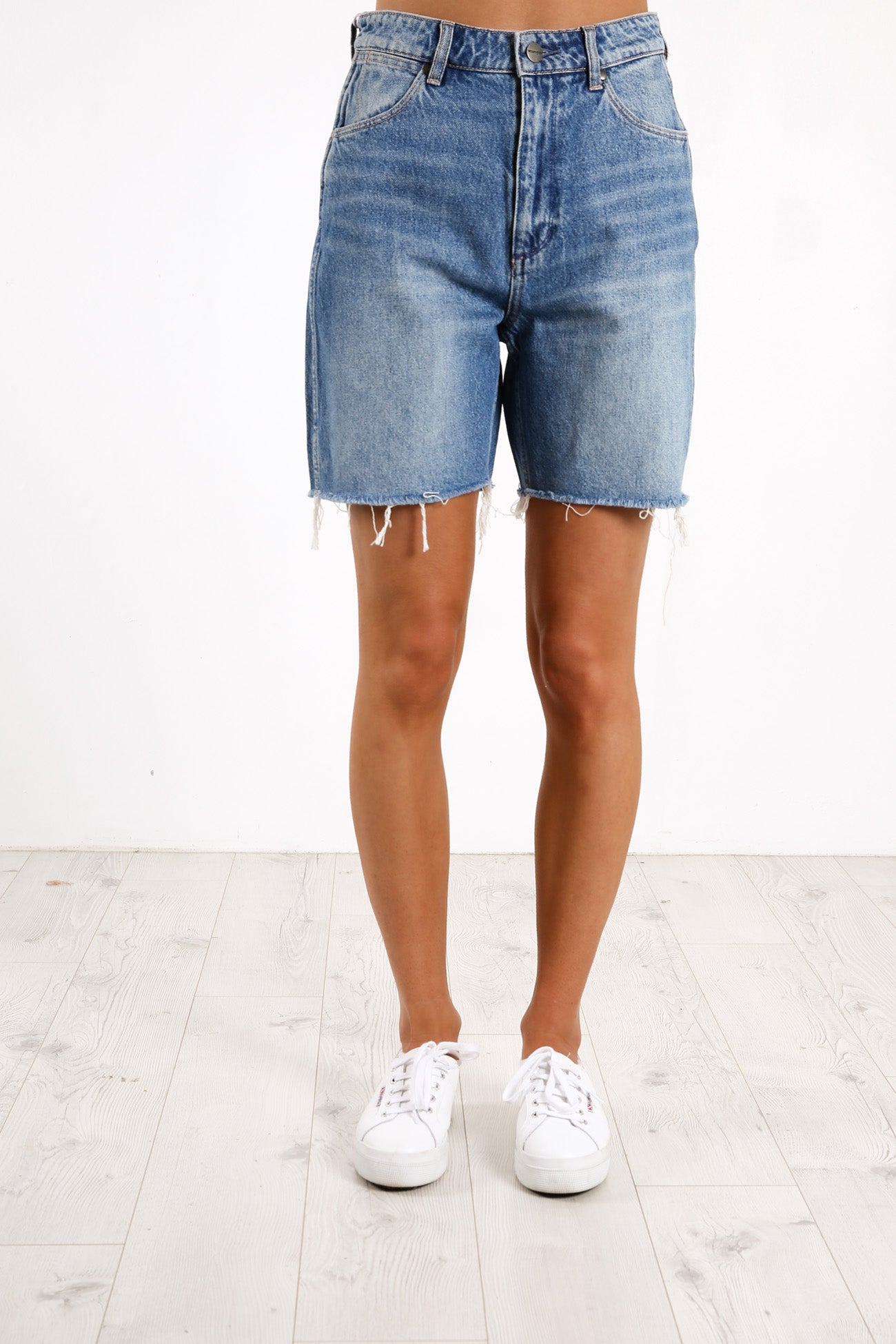 Tyler Wide Short Omen Blue