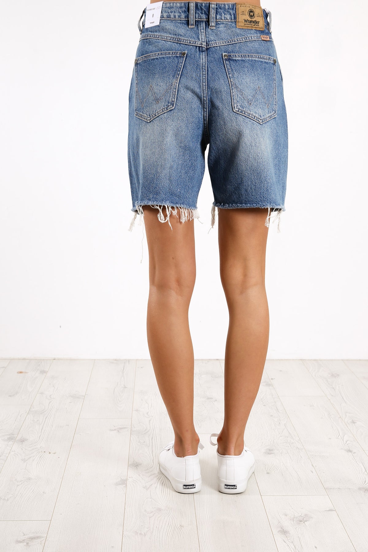 Tyler Wide Short Omen Blue